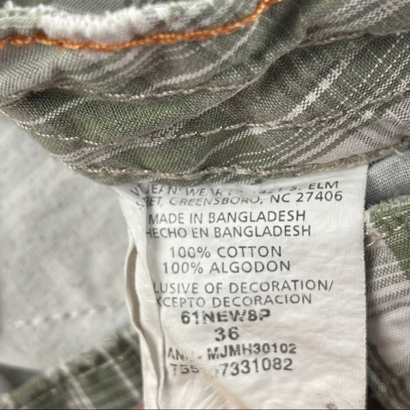 Wrangler Jeans Shorts Mens 36 Green White Plaid Flat Front Pockets - Picture 3 of 9